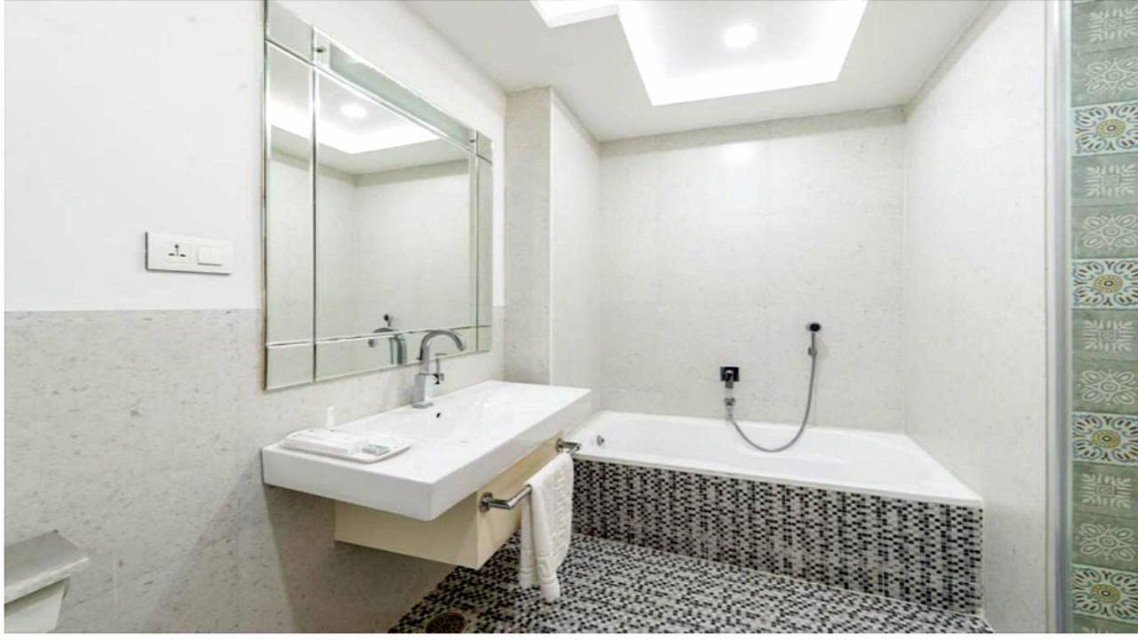 Отель Alana Townhouse Виджаявада Экстерьер фото